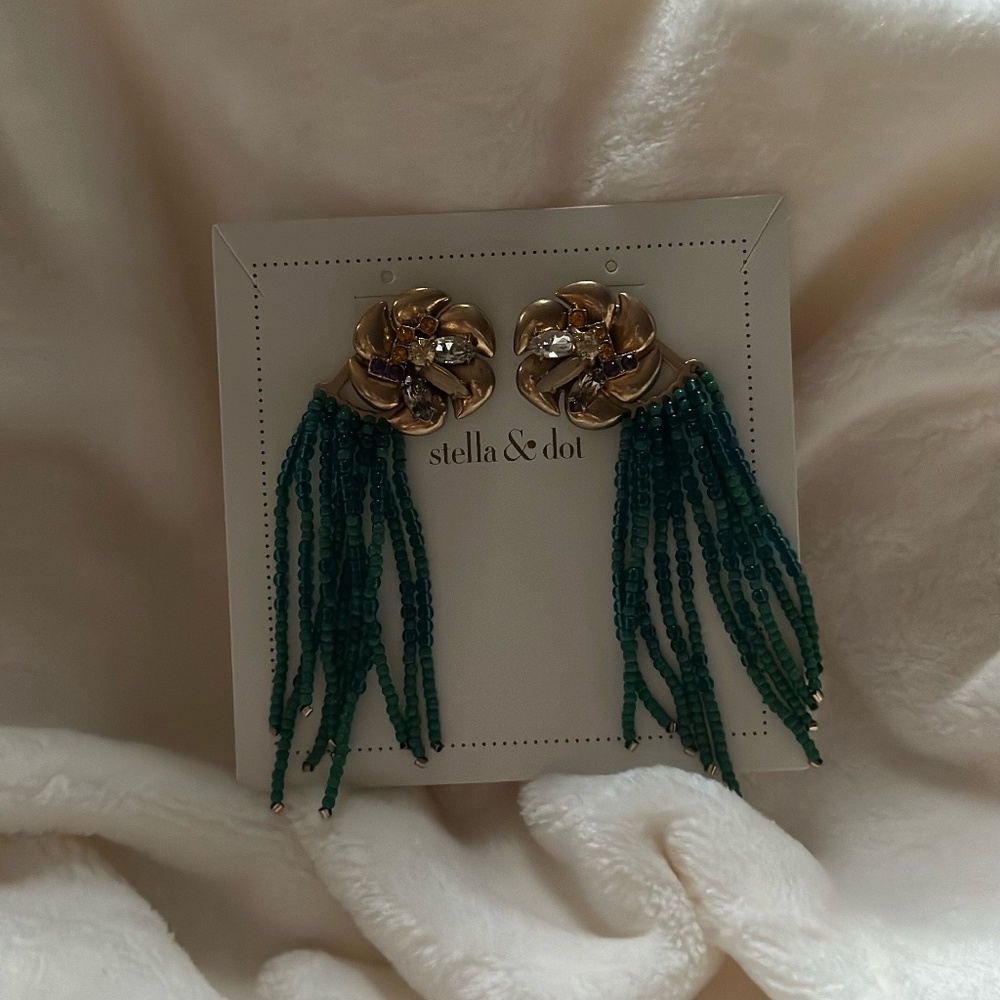 Gold rose w/ green tassel earring